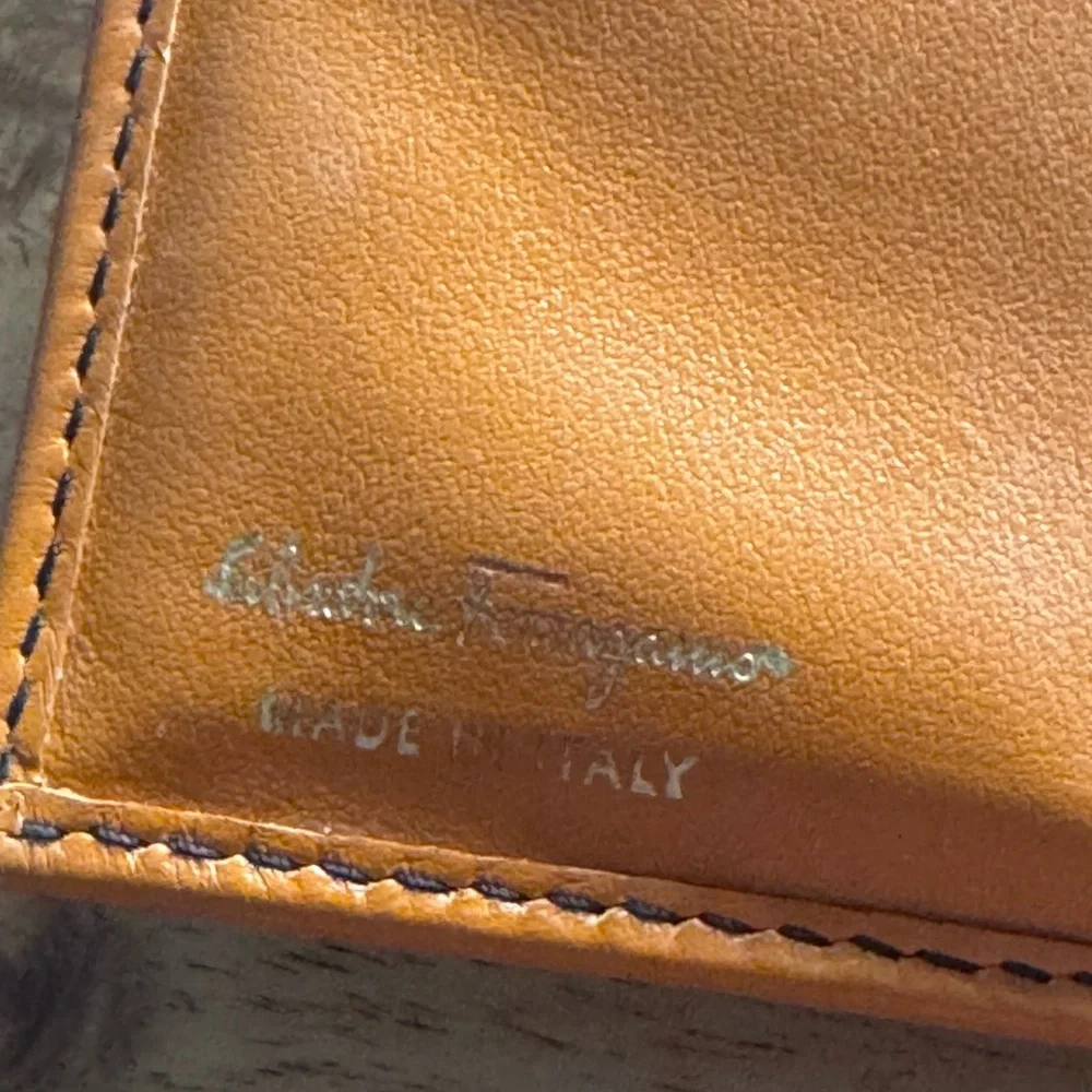 Salvatore Ferragamo Brown leather compact wallet see pictures - Picture 7 of 16